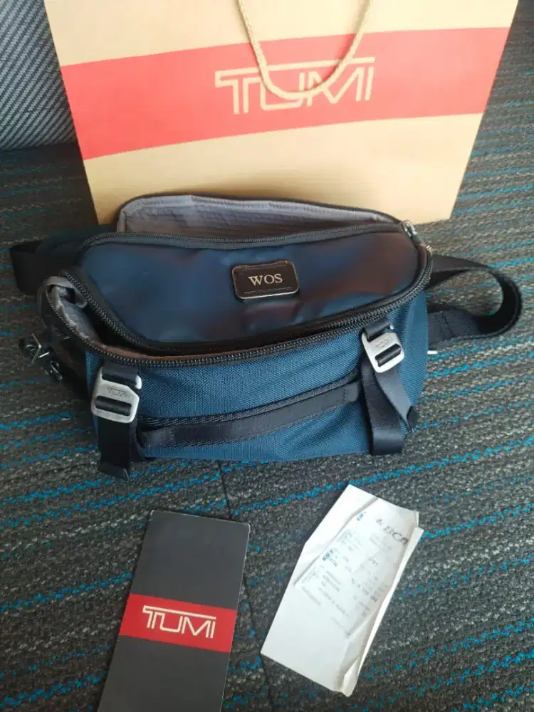 TUMI Slingbag original