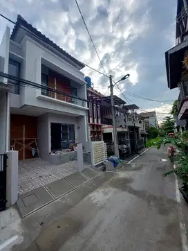 RUMAH KEREN CANTIK !! DI BINTARA DEKAT STASIUN CAKUNG - PONDOK KOPI