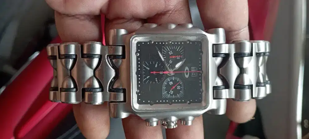 Jam tangan oakley titanium original