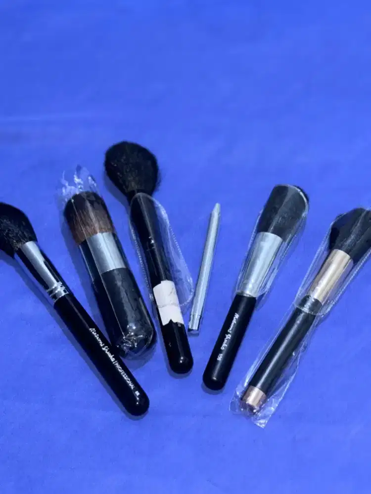 Brush make up beragam ukuran