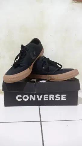 Sepatu converse
