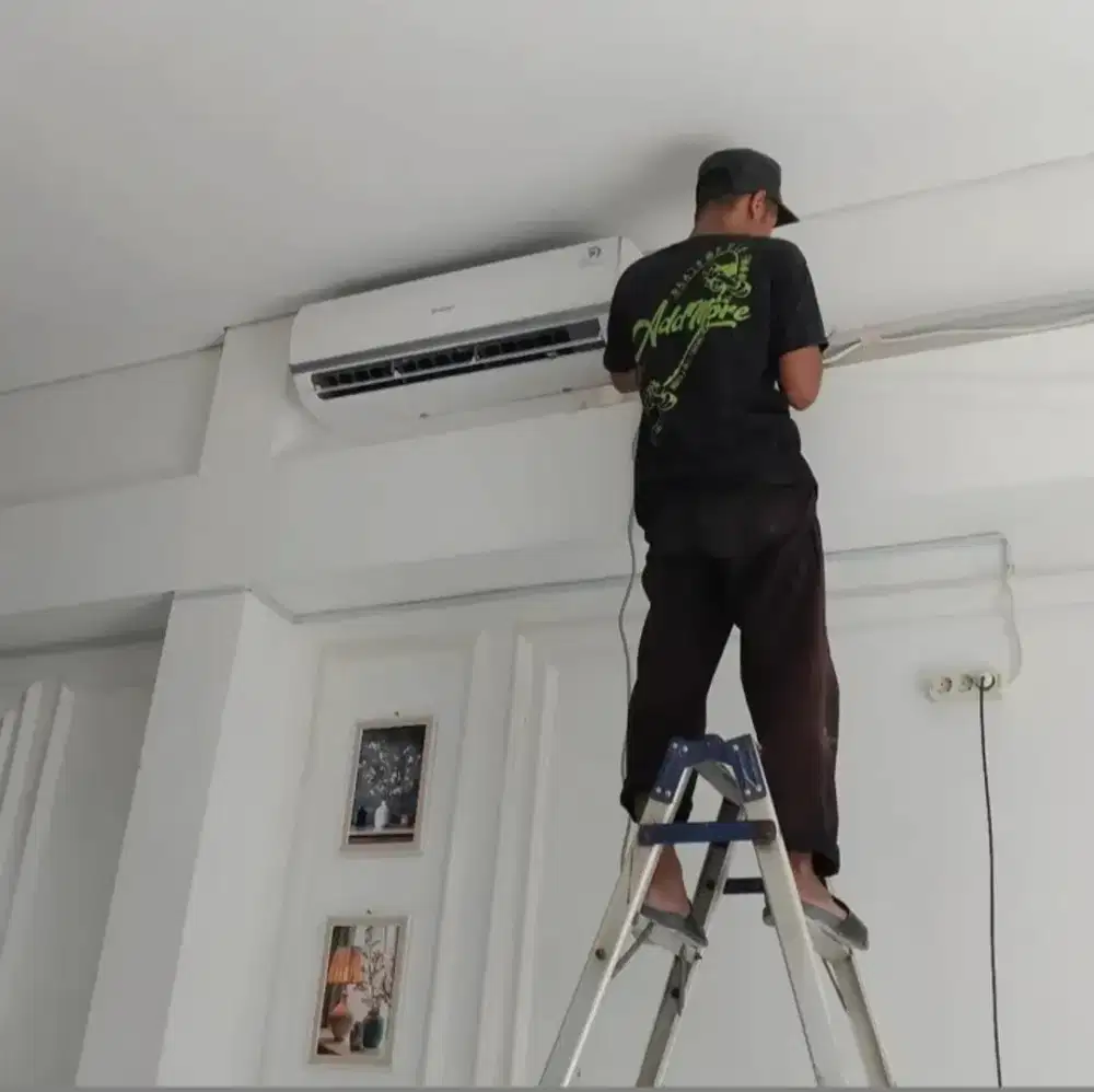 Service AC dan bongkar pasang AC