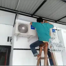 Service AC dan bongkar pasang AC