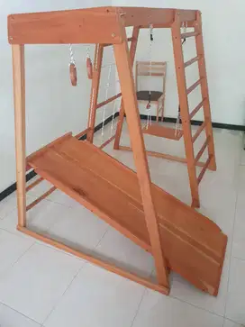 Set Main Kayu Anak — Perosotan + Ayunan + Cincin, Like New