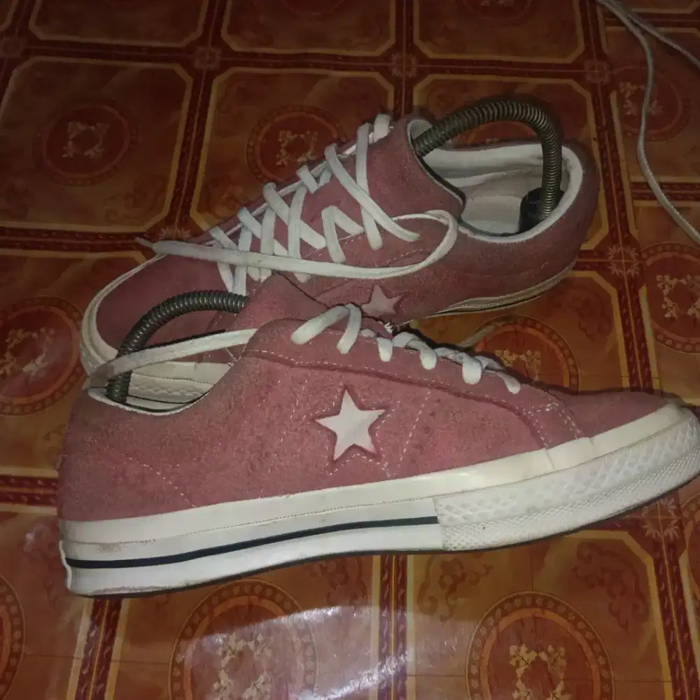 Converse One Star