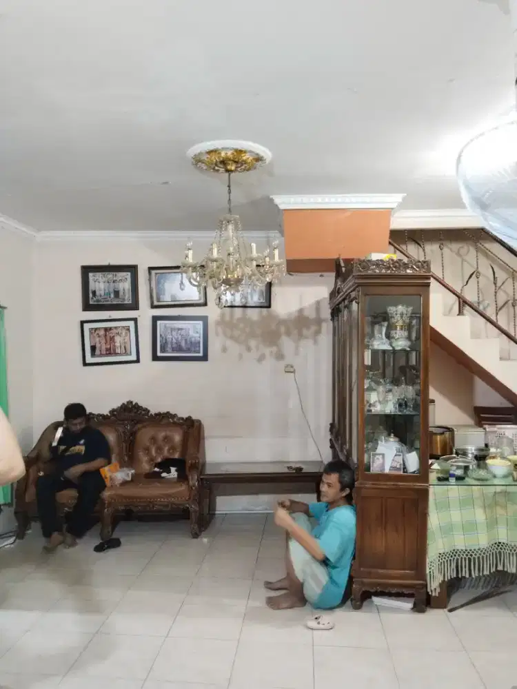 rumah murah jakarta timur 2 lantai (nego tipis)