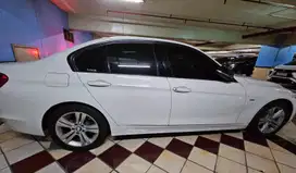 BMW 320i 2014 Bensin