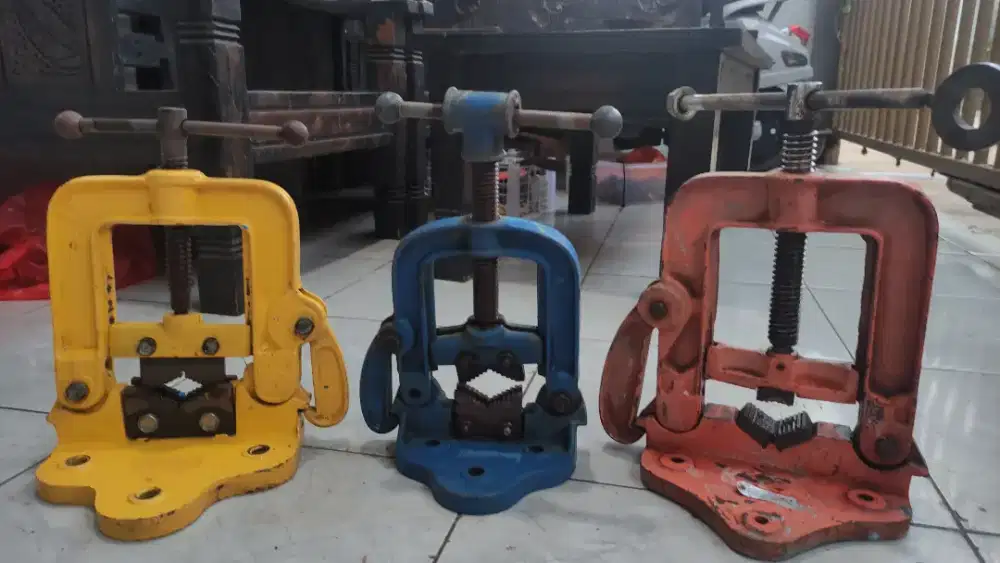 Ragum pipa atau catok,kondisi aman,normal,di borong aja ada 3 unit