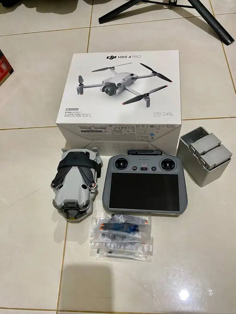 DJI MIni 4 Pro Fly More Combo