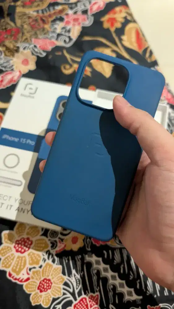 Iphone 15 pro magbak case blue