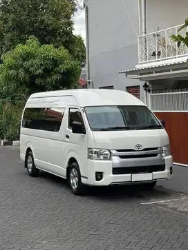 Toyota Hiace Commuter 3.0 MT 2024 like a New 
istimewa km 160 perak