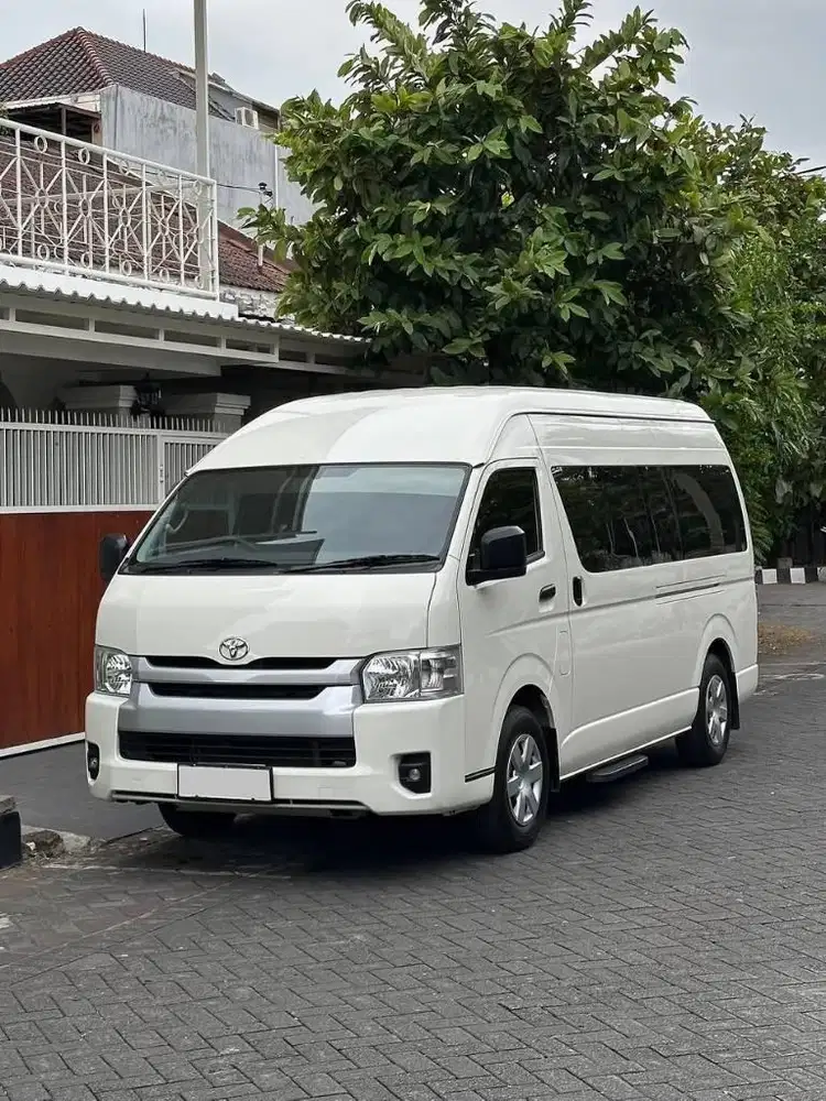 Toyota Hiace Commuter 3.0 MT 2024 like a New 
istimewa km 160 perak