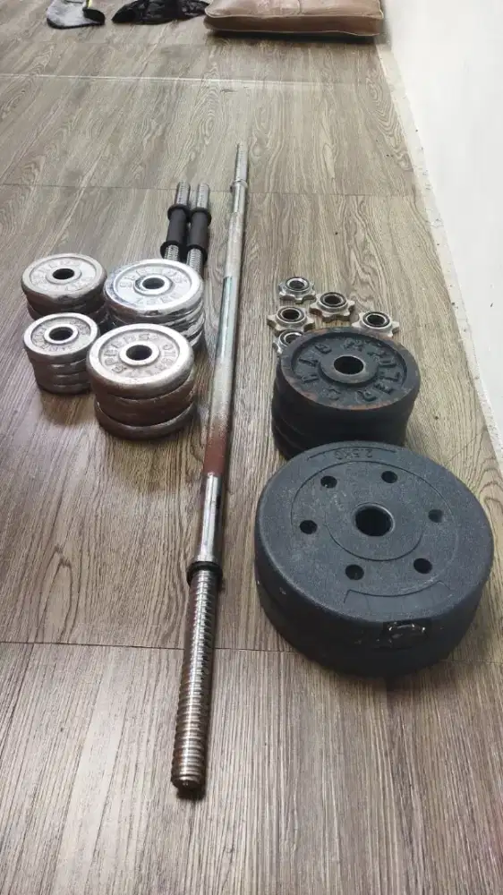 Barbell Dumbell Set 50 Kilo Besi dan PVC Terjamin