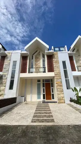 RUMAH 3 LANTAI FREE FULL FURNISH KOTA BATU HARGA 1,3 M