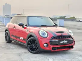 Mini Cooper S Red ON Black 2Doors