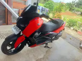 Yamaha xmax 250 cc