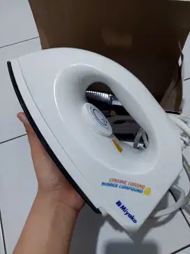 Setrika Miyako EI-1009 M
