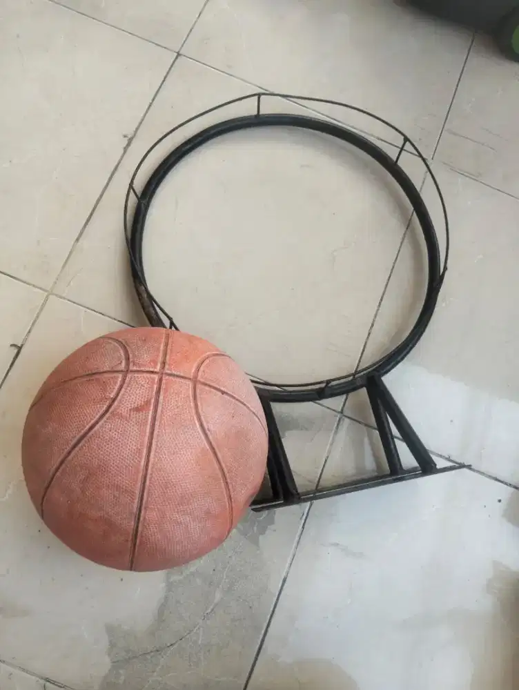 Ring dan Bola basket merk Molten