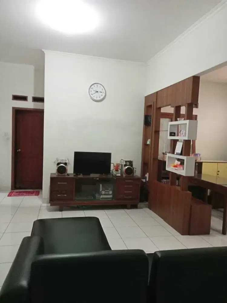 Rumah Komplek Pharmindo Aman Nyaman Lingkungan Tenang