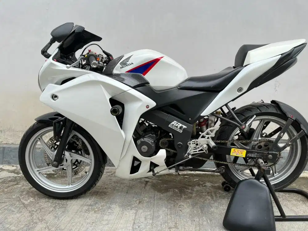 Cbr 150 cbu surat kumplit