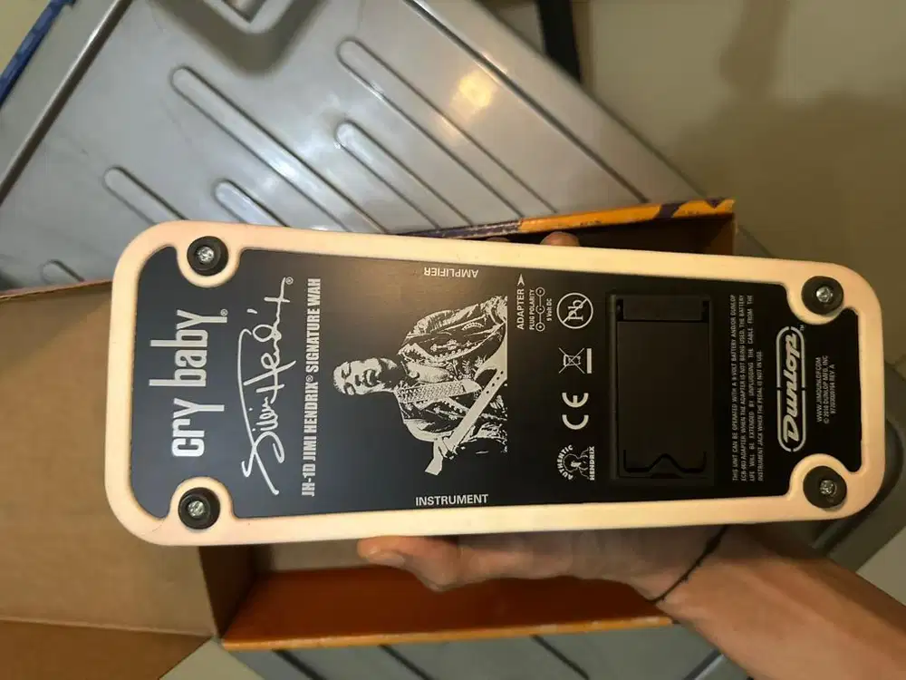 pedal wah jimmy hendrix cry baby
