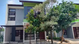 RUMAH 2 LANTAI DI MAGUWOHARJO YOGYAKARTA