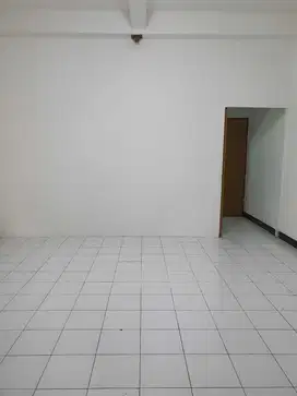 Ruko TKI dekat Pasar Segar Taman Kopo Indah 2