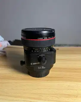 Lensa Canon ts-e 24mm f3.5 L series (Tilt lens) ex DS kondisi istimewa