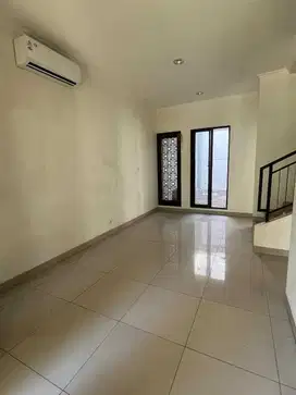 Disewakan Rumah Nyaman Summarecon Bandung Btari