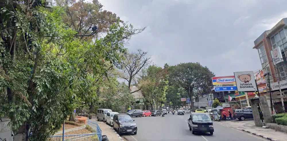 Bangunan kawasan komersial hook cihampelas / ciwalk depan rs advent