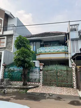 Rumah 2 Lantai Siap Huni di Taman Modern, Cakung Jakarta Timur