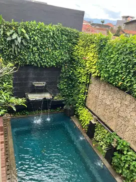 Rumah Lux Tengah Kota ada Kolam Renang di Srimahi