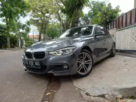 BMW 330i 2015 Bensin