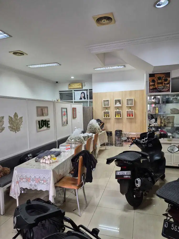 Rumah Usaha Jalan Utama Komplek Mekar Wangi