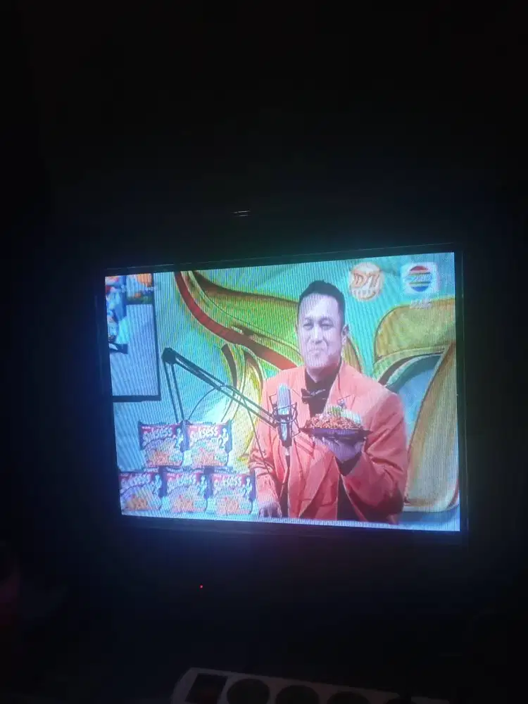 Jual tv sharp 21 in bgus siap pake