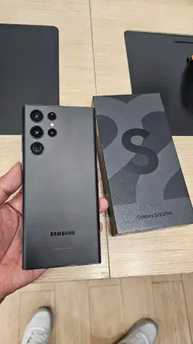 Samsung Galaxy S22 Ultra 12/512 Istimewa