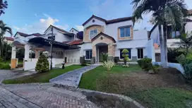 Disewakan rumah crystal golf Citraland utama Surabaya barat