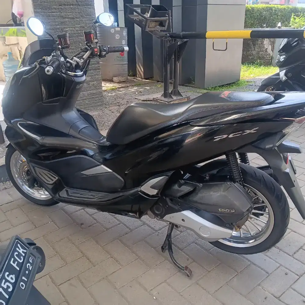 Dijual honda pcx 2019 hitam