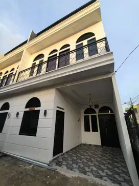 Rumah Townhouse Dijual 2 Lantai +Rooptop Di Batu Ampar Kramatjati Jakarta Timur Dekat  Condet