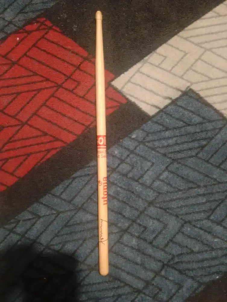 Stick drum band utopia