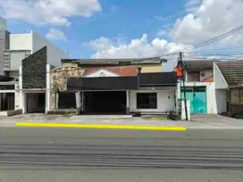 Ruang Usaha Tengah Kota Solo
