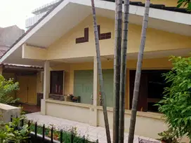 Dijual Rumah Tua Hitung Tanah di Kebayoran Baru
