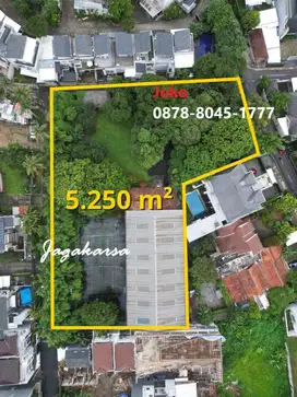 Rumah Taman dan Tennis Court di Jl. Utama, Jagakarsa, Jakarta Selatan