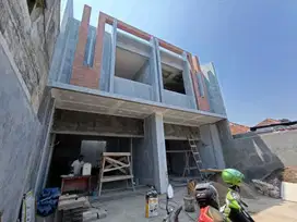 2 Unit Ruko Strategis di Jl Warung Lobak Katapang