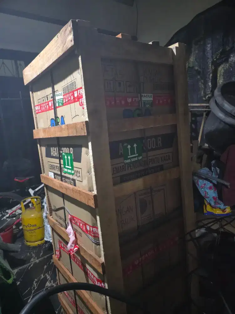 Jual showcase,kompor panggangan,layar proyektor