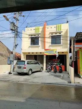 Ruko 2 Gandeng  di  Jalan Raya Tarumajaya