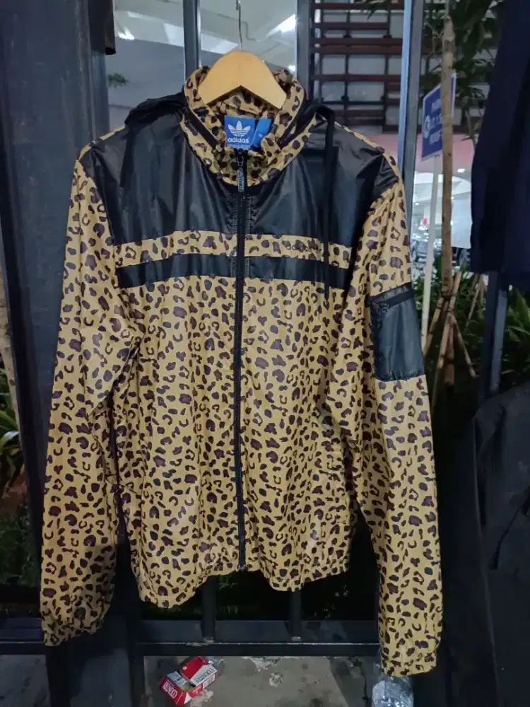 Adidas leopards