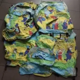 SARUNG JOK MOBIL 3 BARIS GAMBAR ANAK2