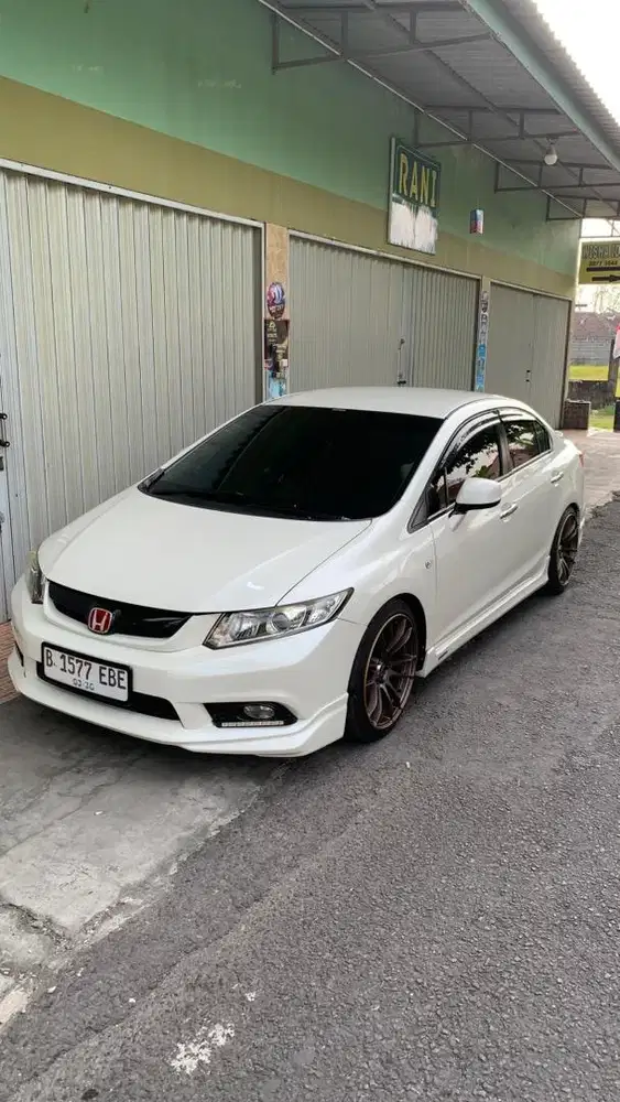 Honda Civic FB 1.8 M/T Thn 2012 (Registrasi 2013)