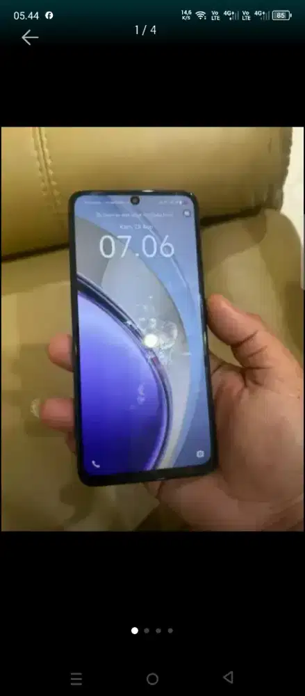 Saya mau jual hp Vivo v40 like